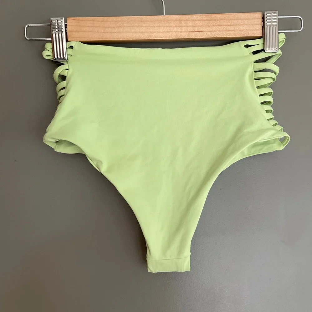L Space XS Bikini Swimsuit High Waist Cutout Two Piece Yellow‎ Good Fit
